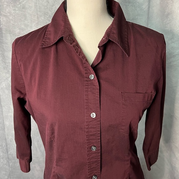 NY&CO New York & Company City Stretch Deep Wine 3/4 Sleeve Button Down Shirt - M - Picture 2 of 9